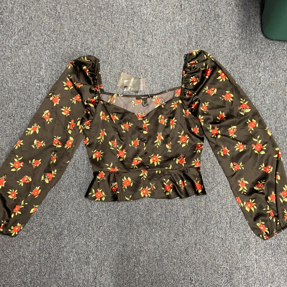 Forever 21 Floral Satin Cropped Blouse